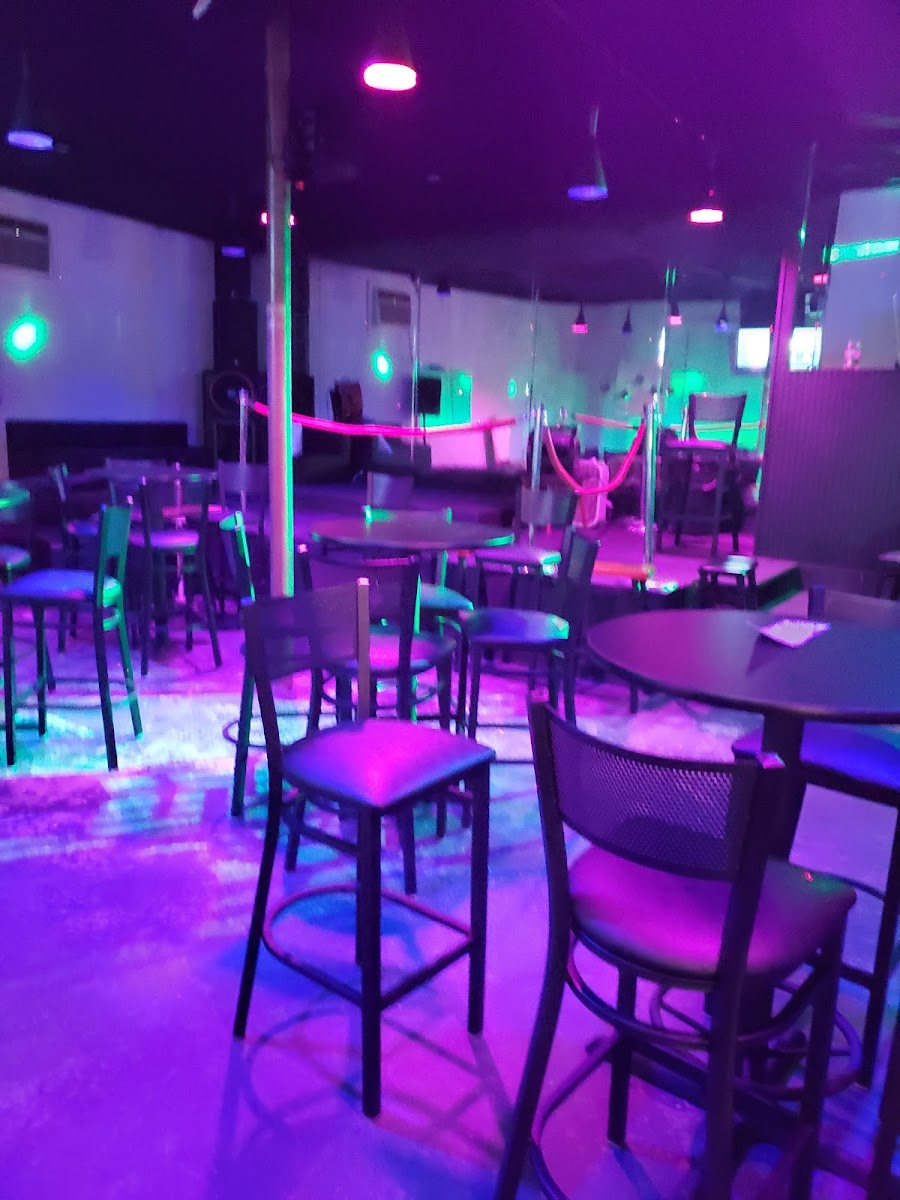 Mary's Bar & Grill